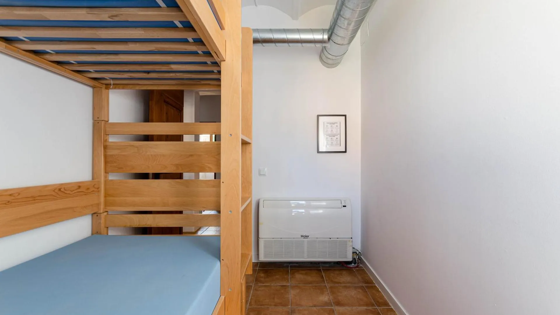 **  Urban Hostel Palma - Albergue Juvenil - Youth Hostel İspanya