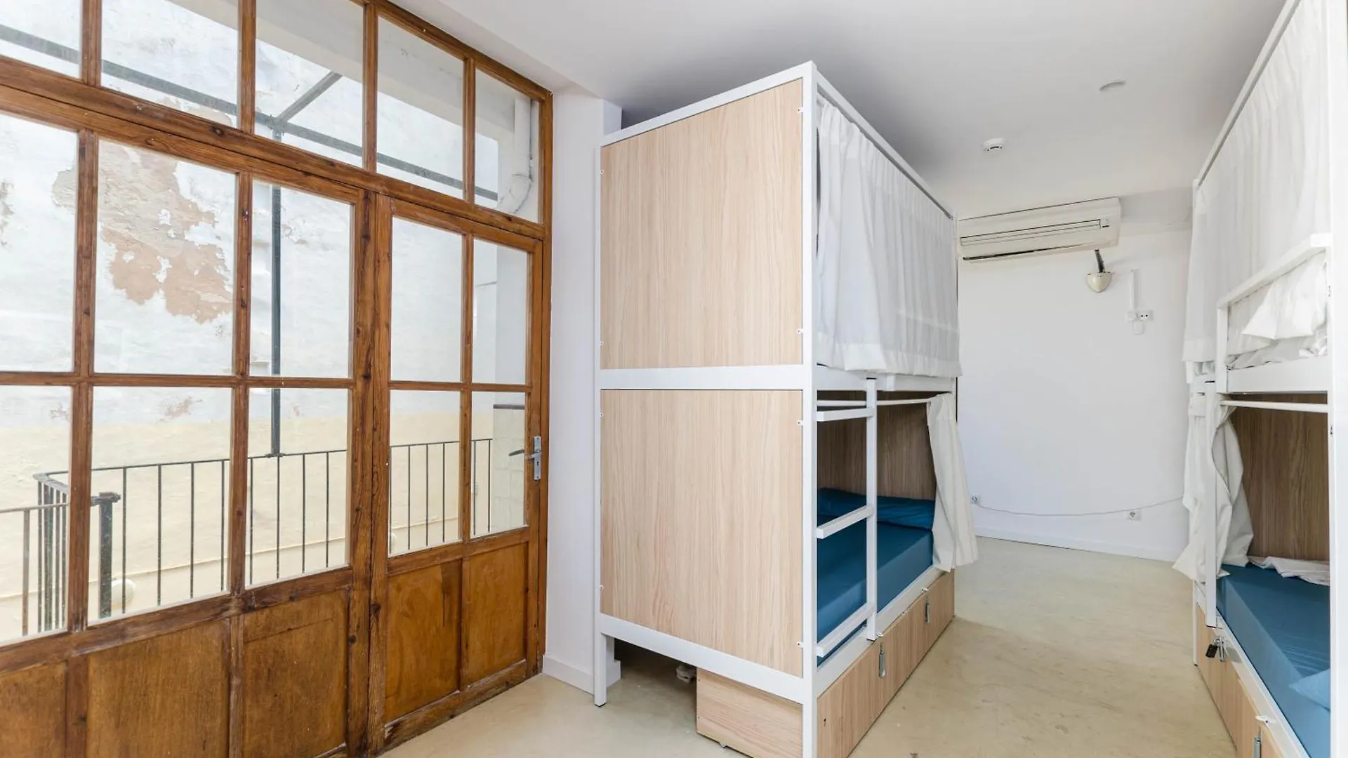 Urban Hostel Palma - Albergue Juvenil - Youth Hostel
