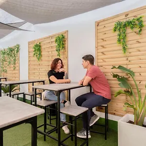 Casa Barcelo Camp Nou Barcelona Ostello L'Hospitalet de Llobregat