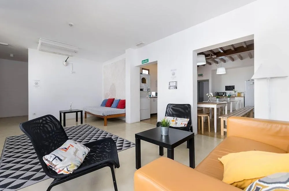 Urban Hostel Palma - Albergue Juvenil - Youth Hostel Espanha